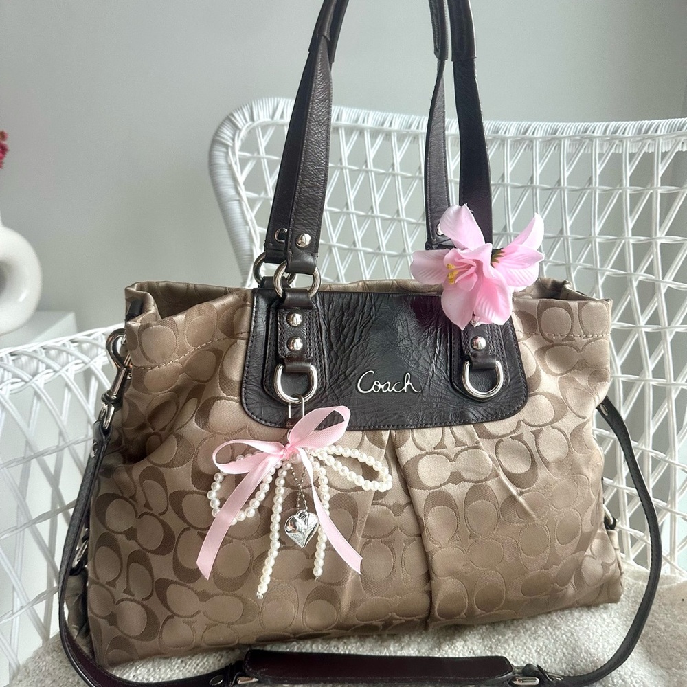 Vintage Coach Canvas Ashley tote bag in brown - Picture 5 of 11